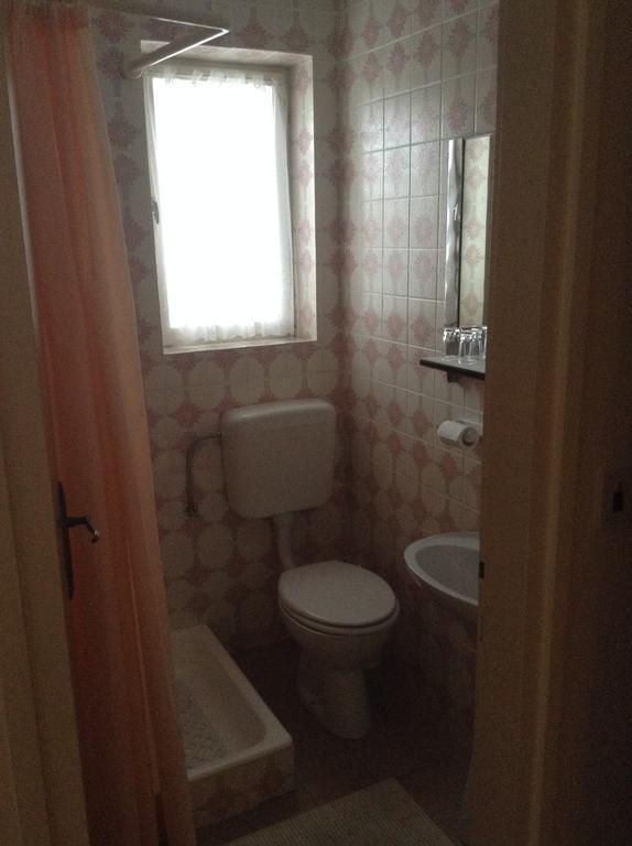 Apartment Biserka Barbat na Rabu Eksteriør billede