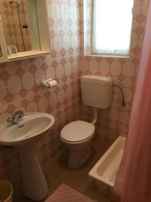 Apartment Biserka Barbat na Rabu Eksteriør billede