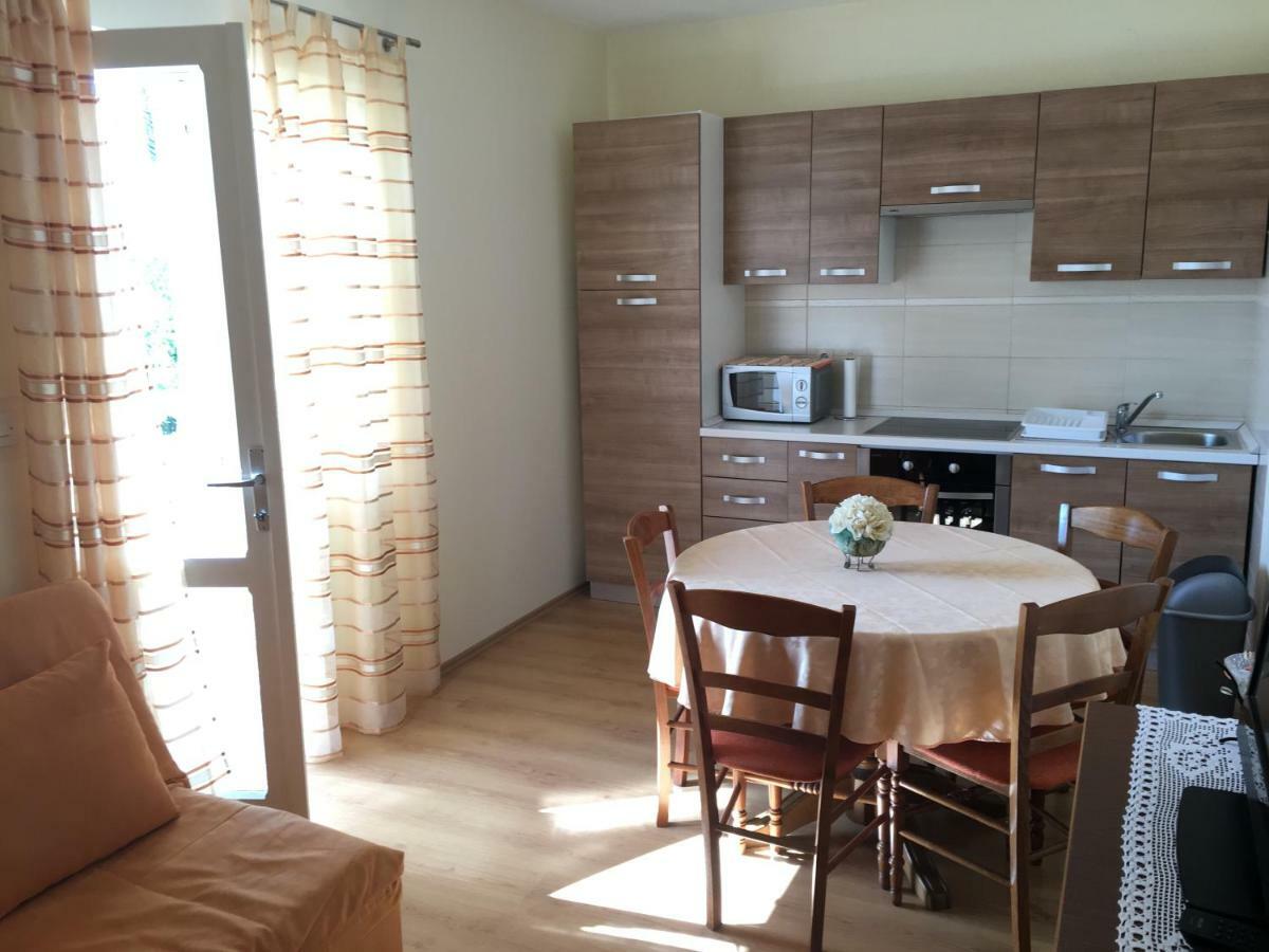 Apartment Biserka Barbat na Rabu Eksteriør billede