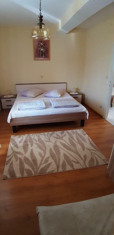 Apartment Biserka Barbat na Rabu Eksteriør billede