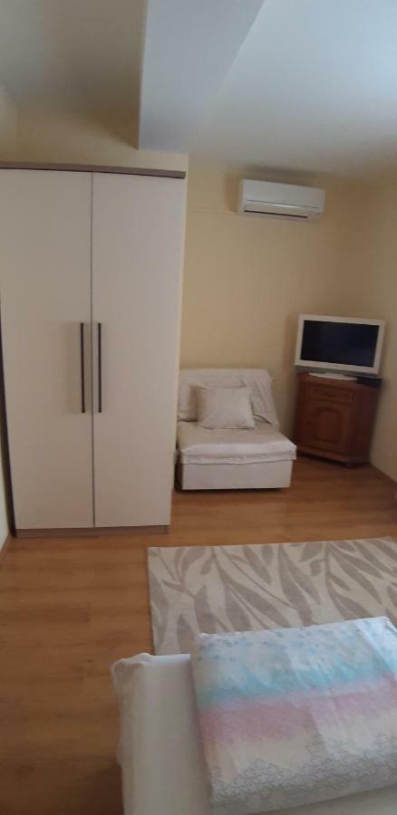 Apartment Biserka Barbat na Rabu Eksteriør billede
