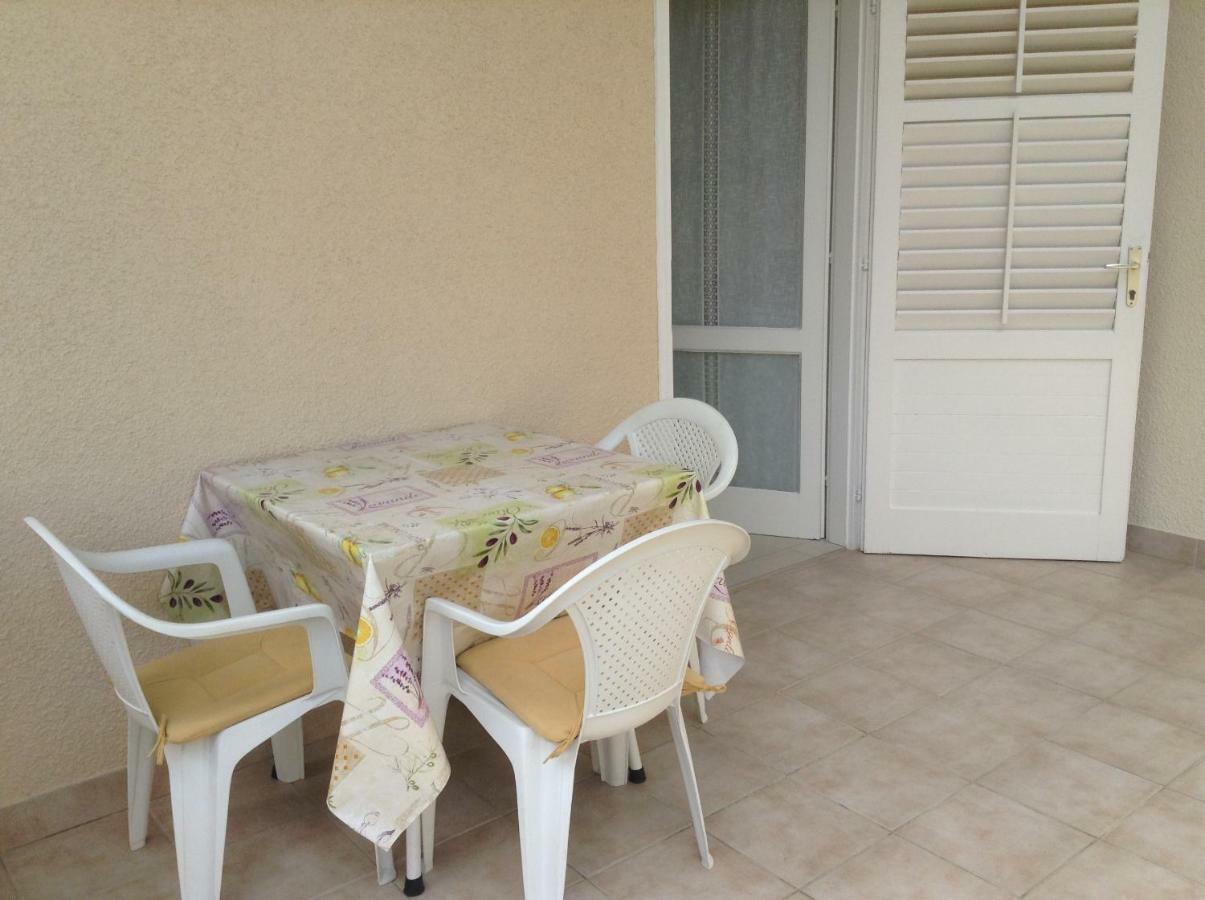 Apartment Biserka Barbat na Rabu Eksteriør billede